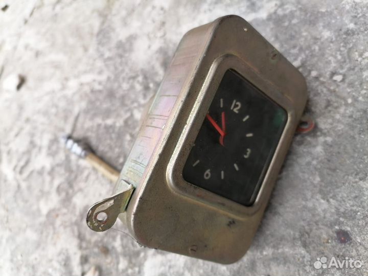 Часы газ 24