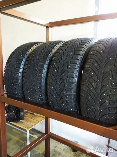 Pirelli Formula Ice 205/60 R16 96T
