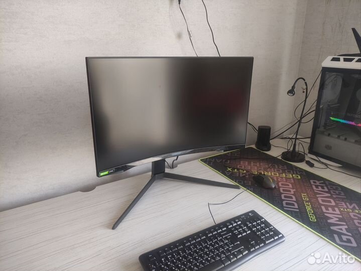 Samsung Odyssey G7 27 C27G75tqsi 2560x1440 240 Гц