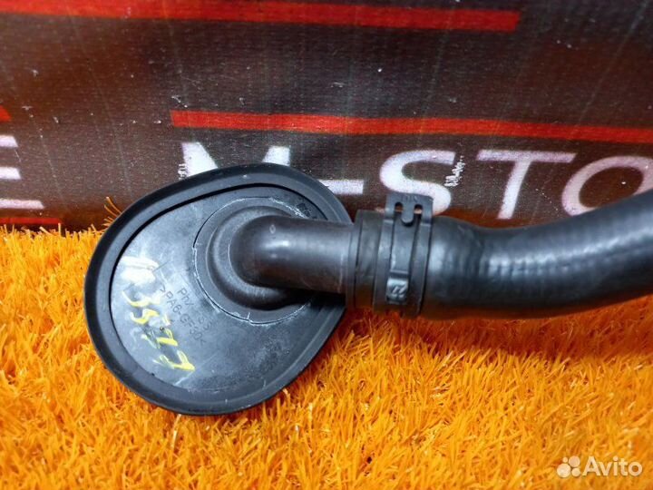 Патрубок системы охлаждения Mercedes-Benz C-Class