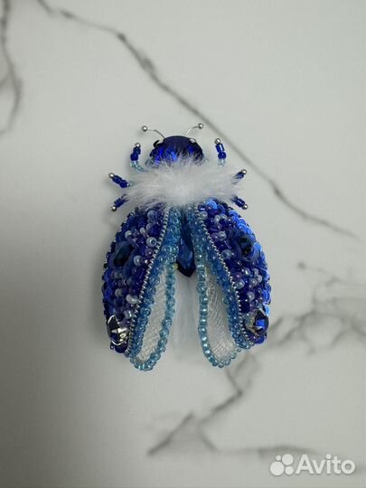 Брошь из бисера