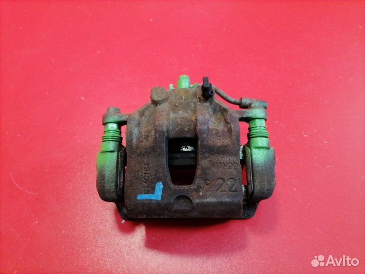 Суппорт передний левый Hyundai Solaris RB G4FA