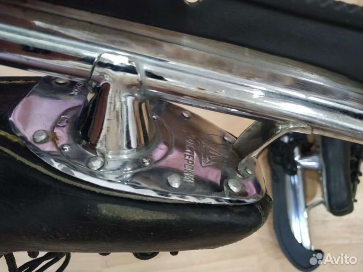 Коньки фигурные