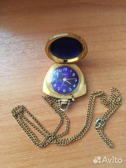 Часы кулон заря СССР