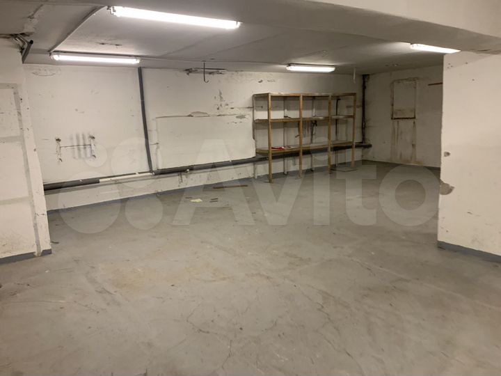 Помещение 587 м2. Цоколь. Склад, 131 м2