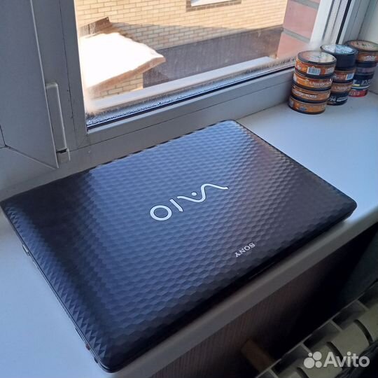 Ноутбук Sony vaio i3