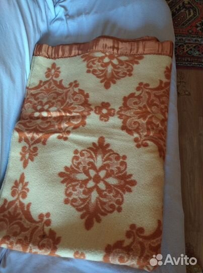 Продам одеяло шерстяное