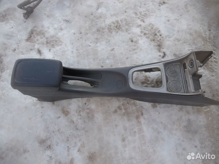 Центральный туннель подлокотник nissan almera n16