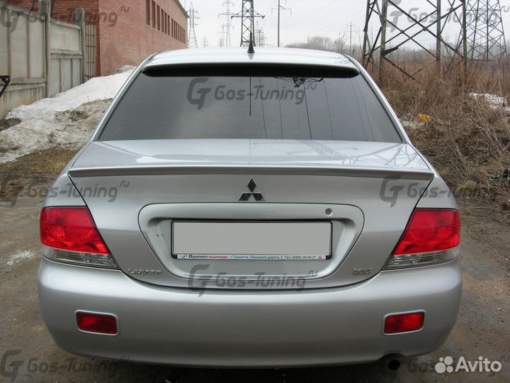 Лип спойлер лезвие на Mitsubishi Lancer 9