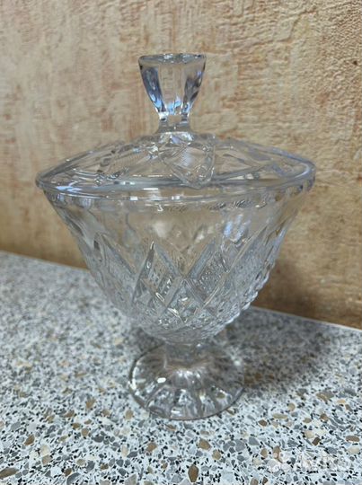 Хрустальная ваза конфетница