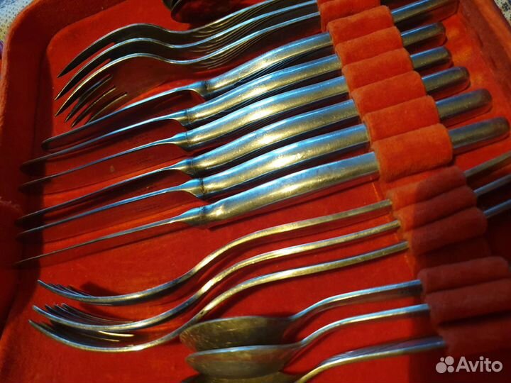 Мельхиоровые посеребренные столовые приборы