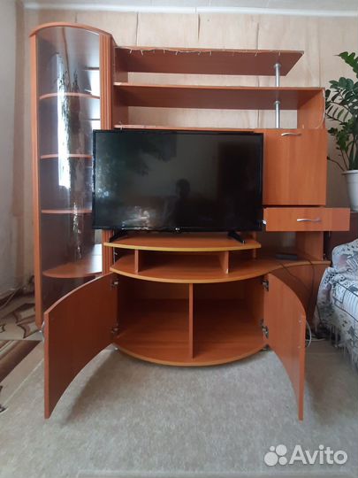 Стенка в гостиную под тв