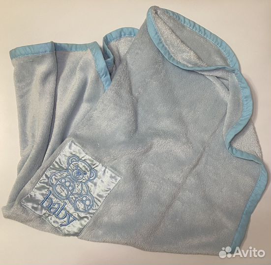 Детские вещи пакетом плед с уголочком посуда