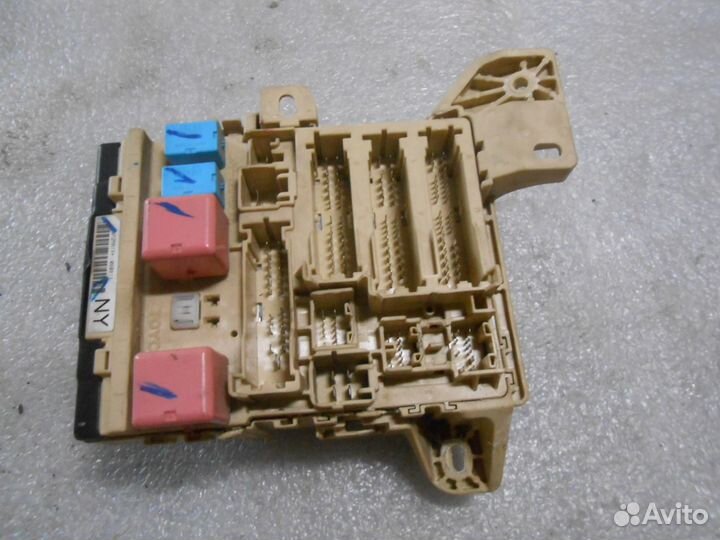 Блок предохранителей салона Camry V 40 Камри V 40