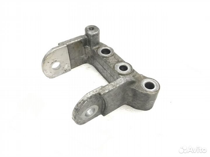 Кронштейн опоры двигателя Mitsubishi Asx 2021