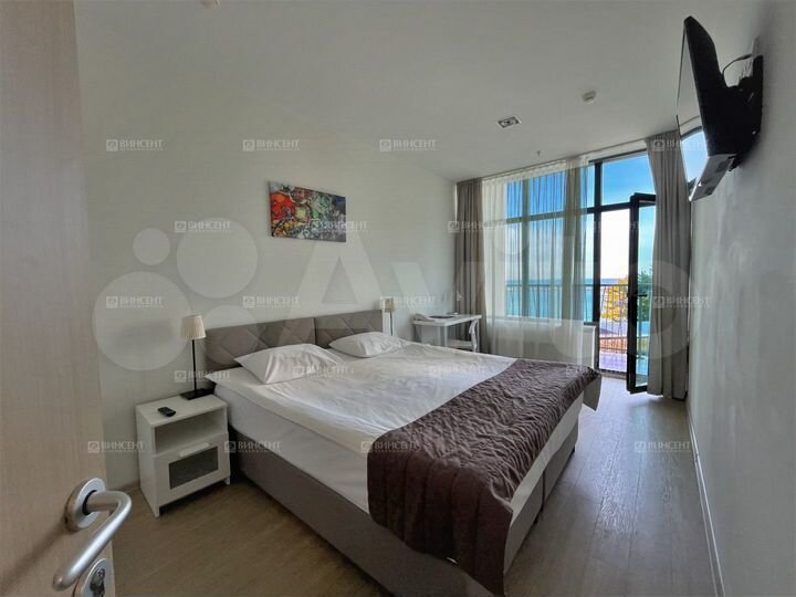 3-к. квартира, 136 м², 9/15 эт.