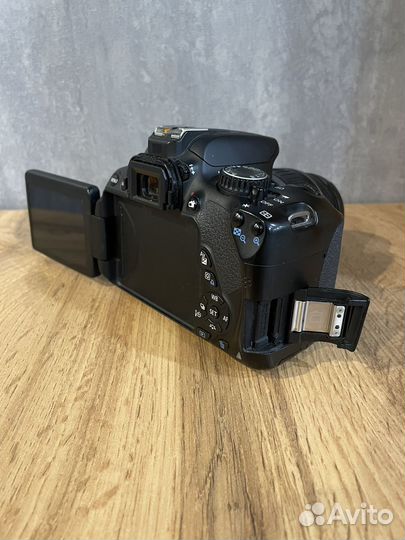 Фотоаппарат Canon EOS 650D Kit EF-S 18-55mm