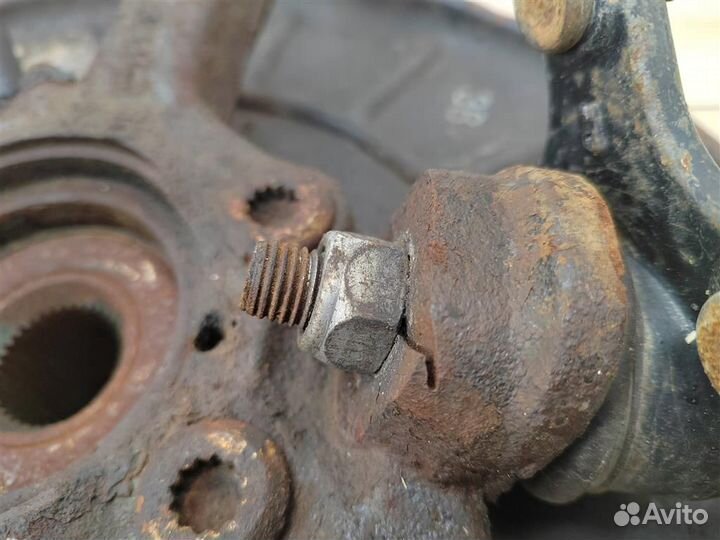 Кулак поворотный правый volkswagen Tiguan 1