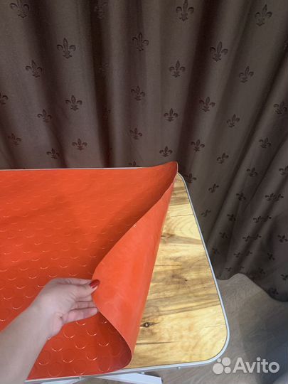 Стол для груминга (отклеилось покрытие)