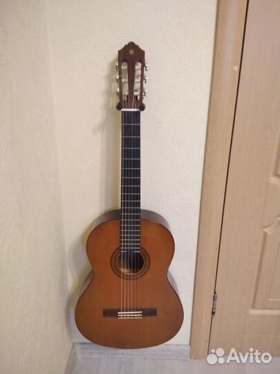 Классическая гитара yamaha c40 бу