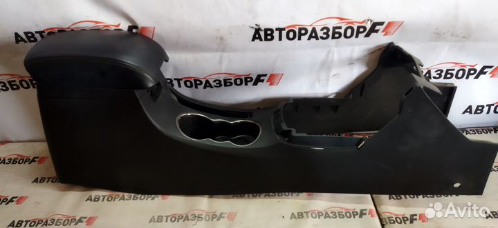 Geely emgrand EC7 Подлокотник