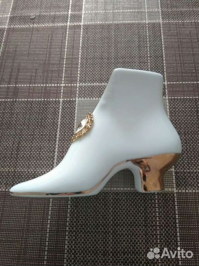 Продам фарфоровый башмачок