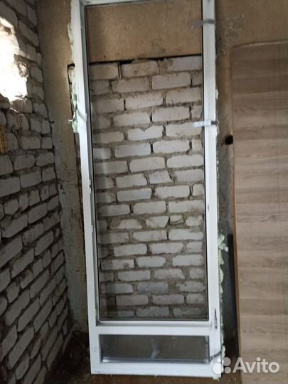 Оконный блок с дверью б/у