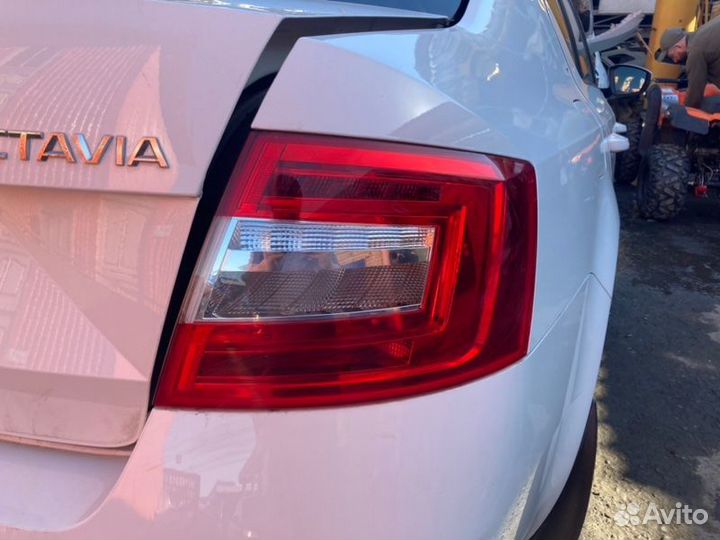 Фонарь задний правый Skoda Octavia A7