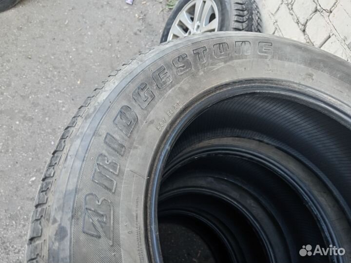 Bridgestone Dueler H/T 684II 265/60 R18