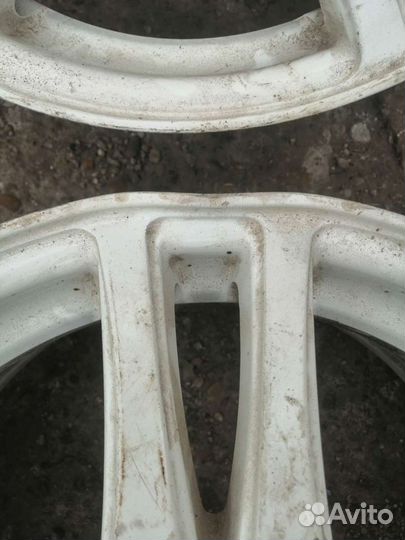 Комплект литых дисков R16