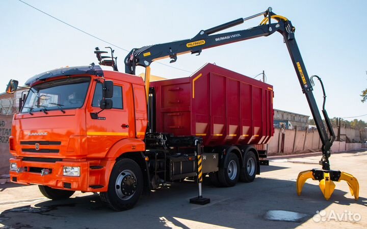 Водитель ломовоза вахтой