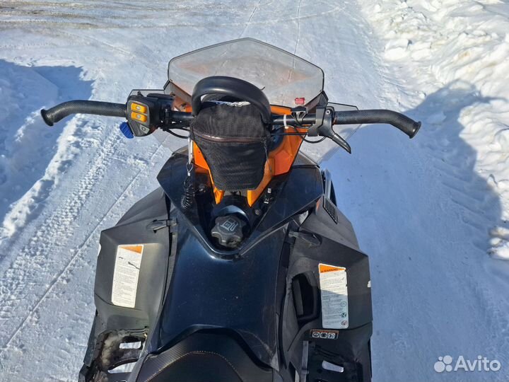 Снегоход BRP Ski-doo Summit sport 154 800R