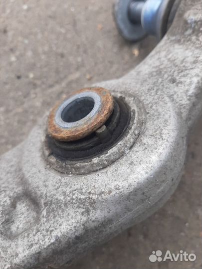 Рычаг подвески передний левый Mercedes C-Class