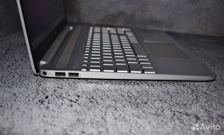 Ноутбук HP на Ryzen 7 4700U/ 8 ядер/ IPS