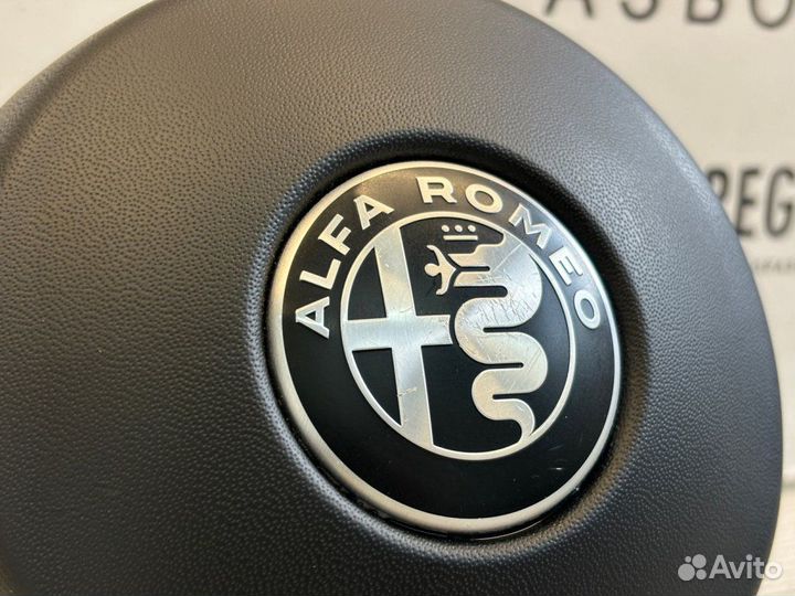 Подушка безопасности водителя Alfa Romeo Stelvio