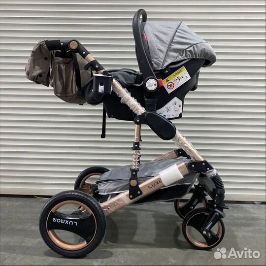 Коляска Luxmom