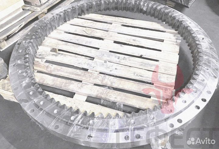 Опорно-поворотный круг Volvo EC290CLR