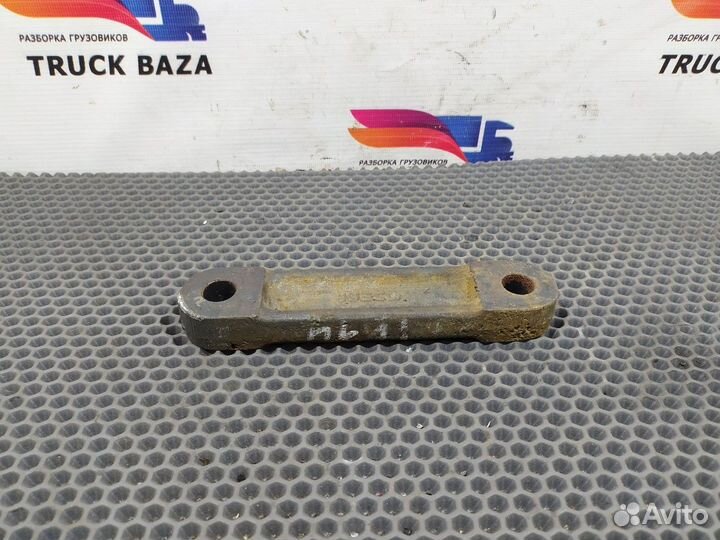 Проставка траверсы кпп Iveco Stralis