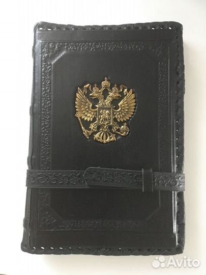Кожаная обложка с гербом с ежедневника