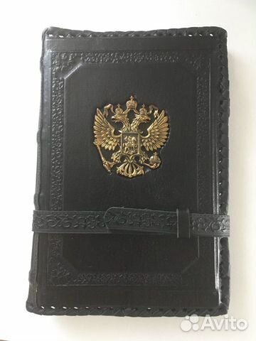 Кожаная обложка с гербом с ежедневника