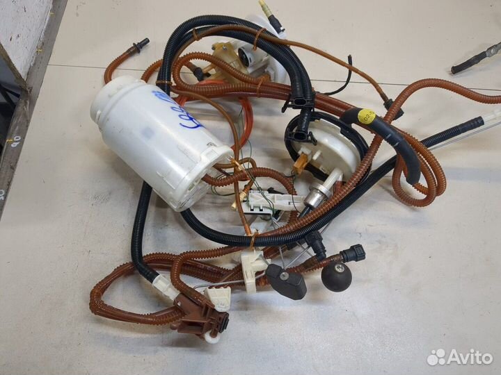 Насос топливный электрический Audi Q7, 2011