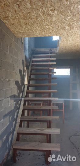 Металлокаркас лестниц