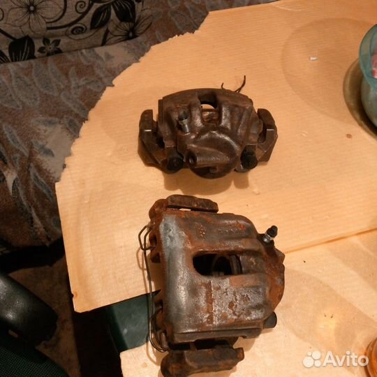 Суппорта передние Volvo 850