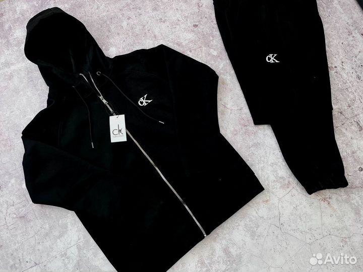 Спортивные костюмы Calvin Klein