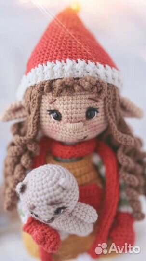 Вязаная игрушка. Эльф