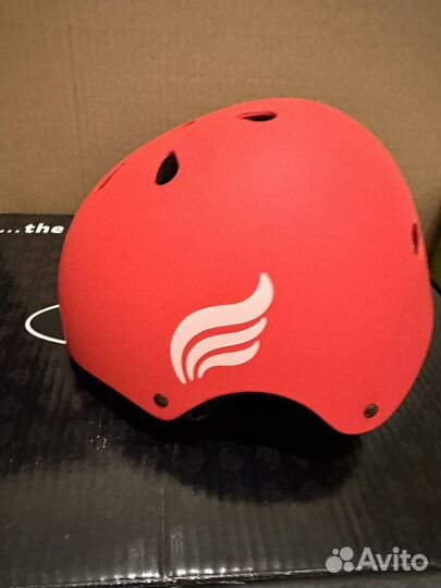 Детский шлем hape