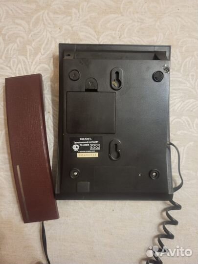 Проводной стационарный телефон