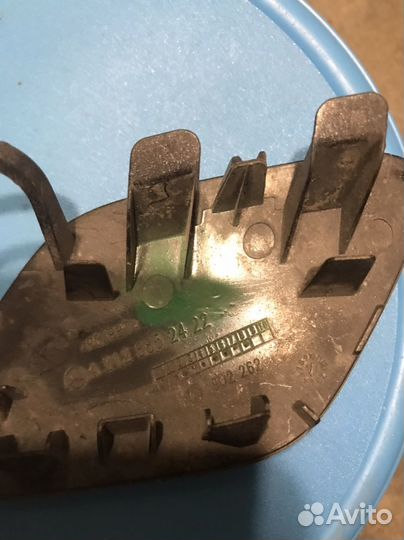 Заглушка крюка перед Mercedes-Benz E-clas W212 AMG