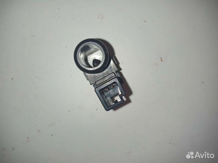 Датчик температуры воздуха в салоне Тойота Авенсис