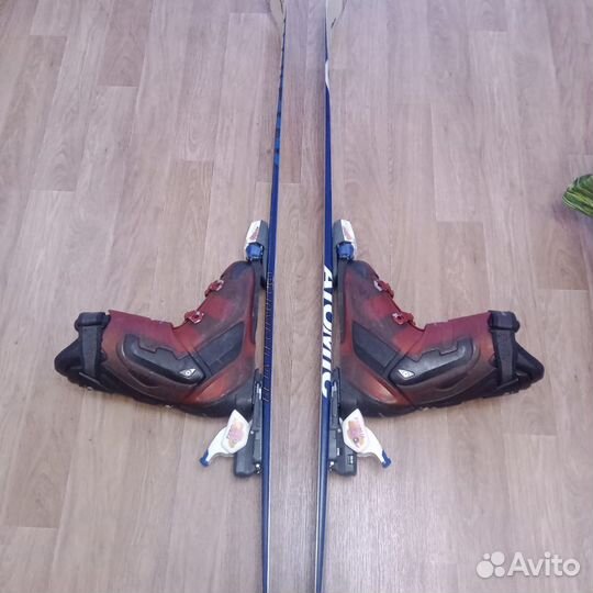 Продам горные лыжи с ботинками
